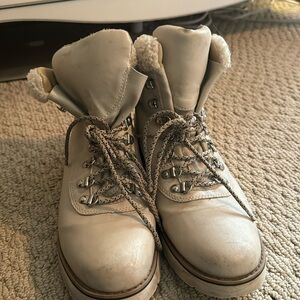 Cream color snow boots